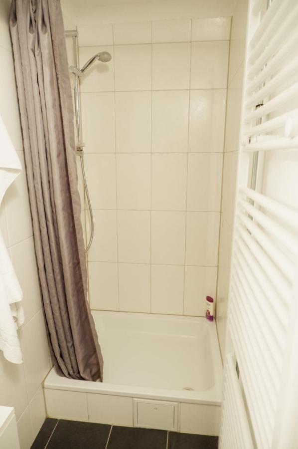 Privatzimmer In Bester Altstadtlage Tübingen Exterior foto