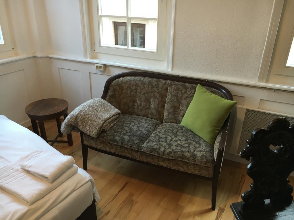 Privatzimmer In Bester Altstadtlage Tübingen Exterior foto